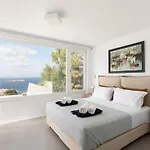 Horizon In Mykonos Town